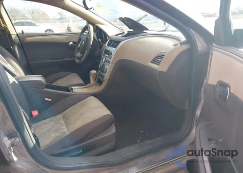 2011 Chevrolet Malibu Ls z USA, uszkodzony, nr VIN 1G1ZB5E15BF205385